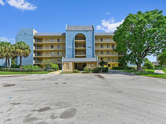 2nd image of 2828 Tennis Club Drive #202