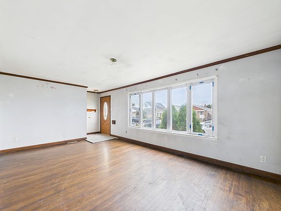 4th image of 4931 S Knox Ave