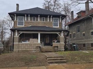 1215 Oakley Pl, Saint Louis, MO 63112