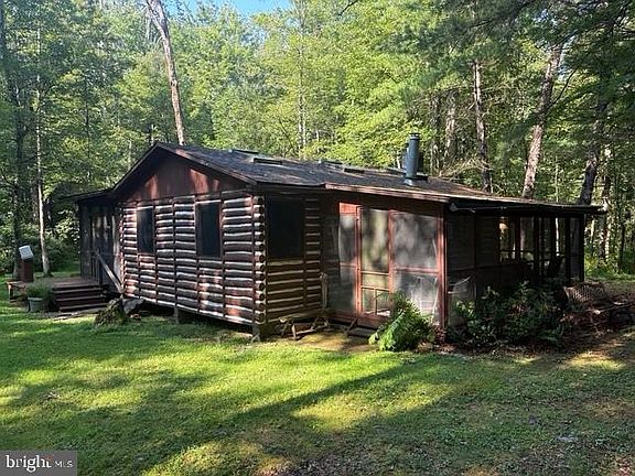 2nd image of 515 Pine Grove Rd