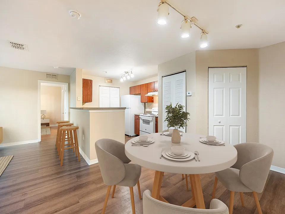 Meridian Pointe Apartments
