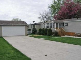 115 Lane 591 Lake James, Fremont, IN 46737