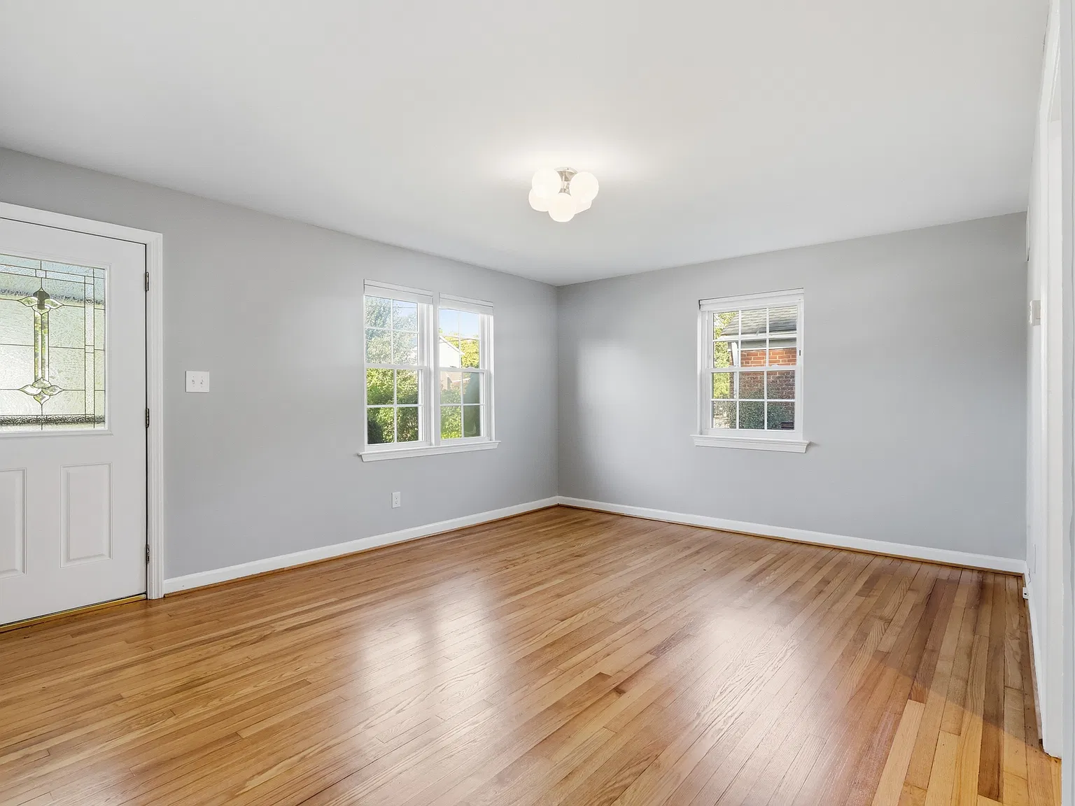 4 bed, 2.0 bath, 1501 sqft, $3,995 — Photo 4