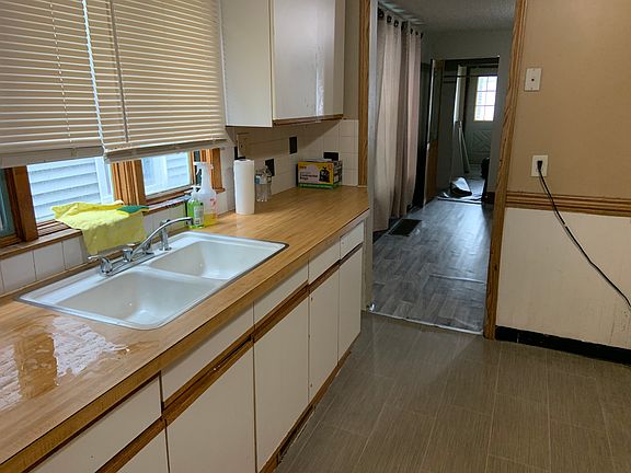5th image of 103 Longnecker St #1