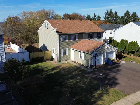 406 Edgewood Dr, Telford, PA 18969