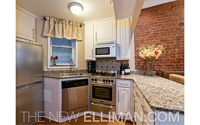 Sold by Douglas Elliman | media 37