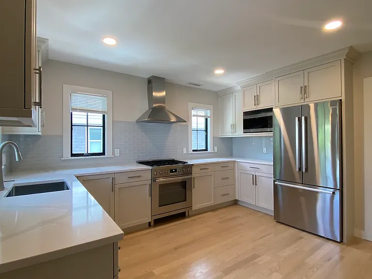 31-33 Brimmer St #2 — Photo 7