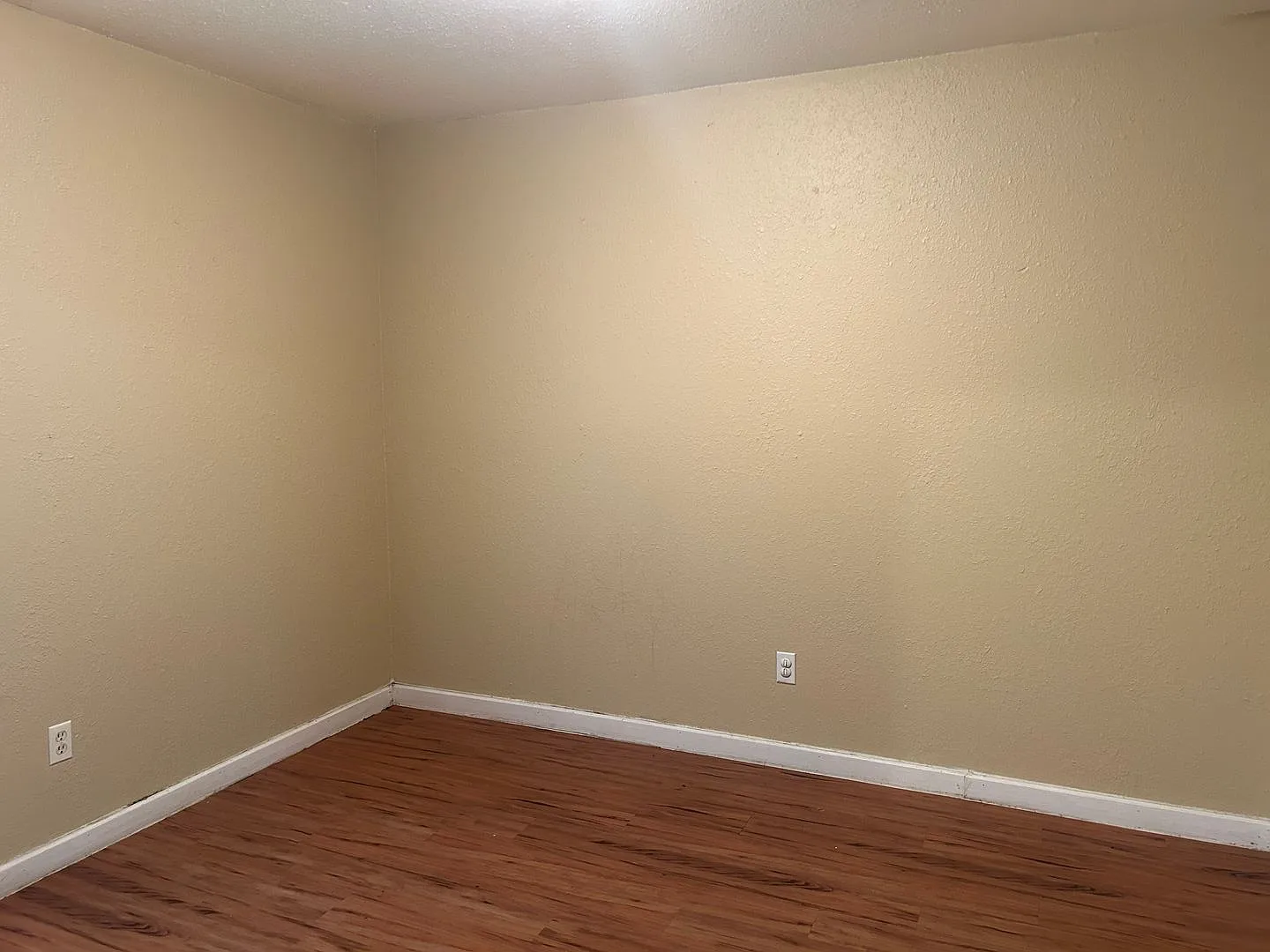 1706 South Powell Apts. Springdale — Photo 4