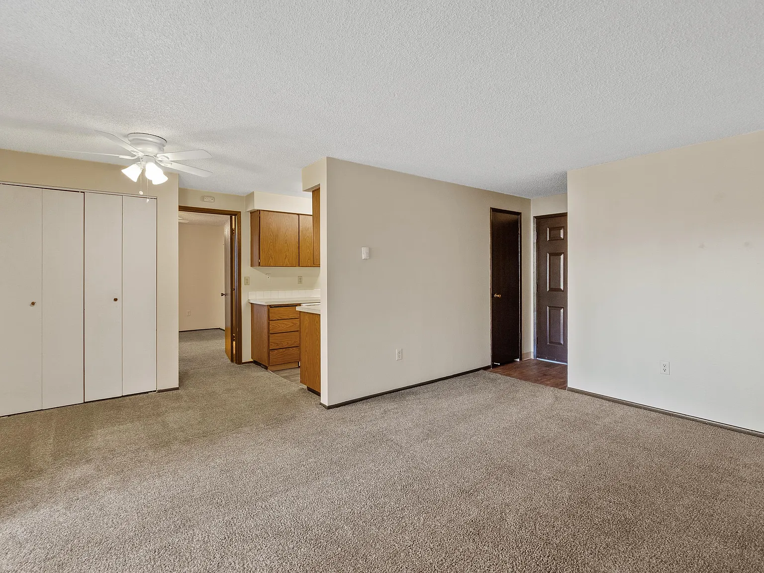 1 bed, 645 sqft, $995 — Photo 2