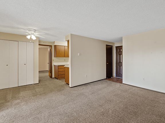 2nd image of 551 E Hawthorne Rd #52