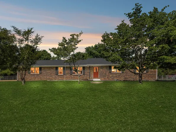 1619 Edgefield Ct, Cookeville, TN 38506