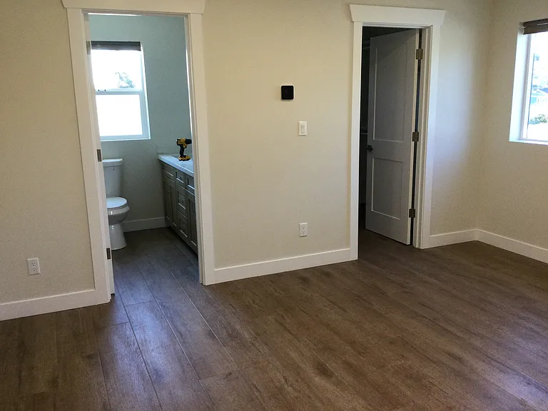 4572 Sargent Ave — Photo 14