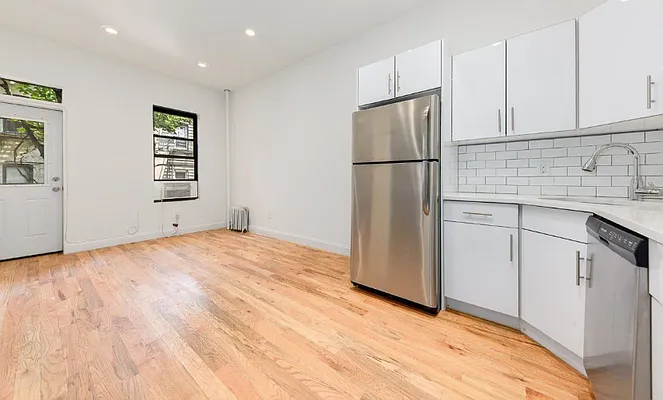 Rented by Compass | media 2