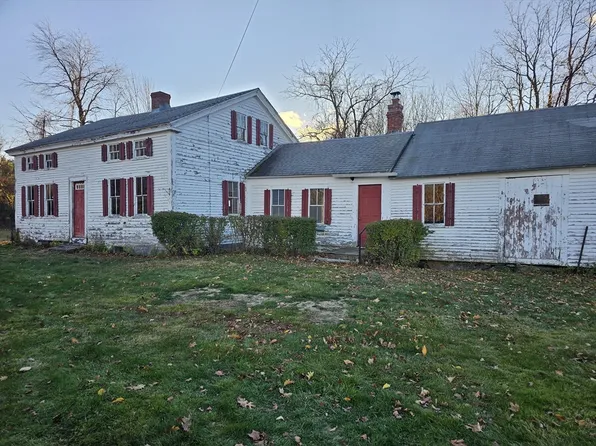 555 Highland Ave, Phillipston, MA 01331