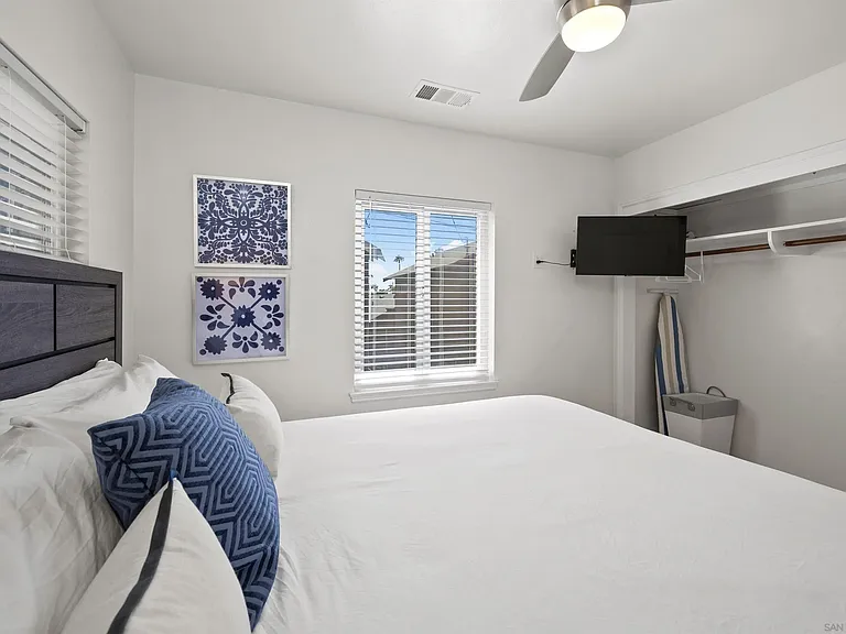 4727 Greene St — Photo 14