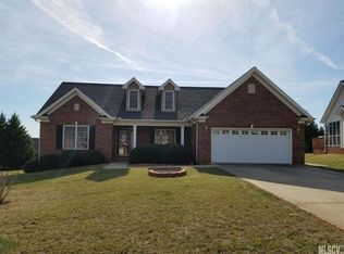 1755 Pipers Ridge Cir NW, Conover, NC 28613