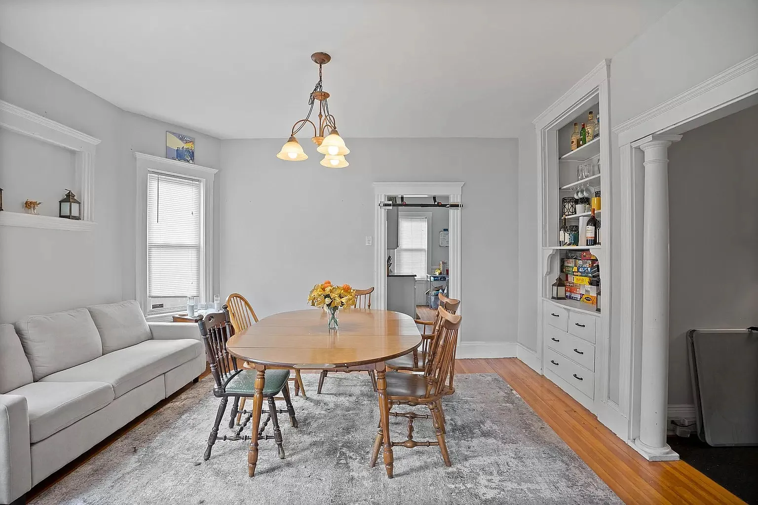 3 bed, 1.5 bath, 1223 sqft, $3,500 — Photo 4
