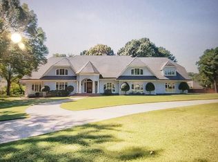 8975 Bridge Forest Dr, Germantown, TN 38138