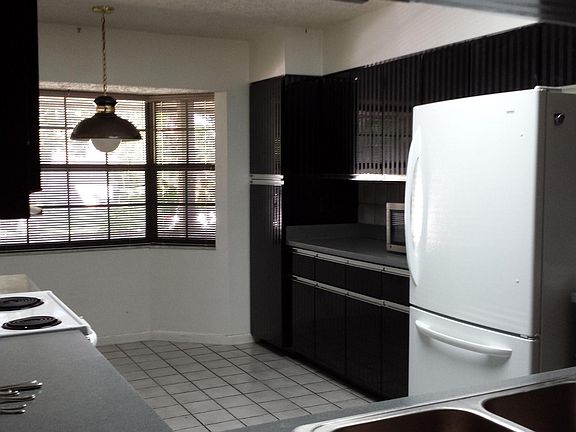 5th image of 604 French Creek Lane