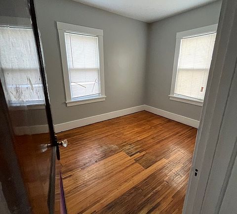 4th image of 54-56 Hooker St #54