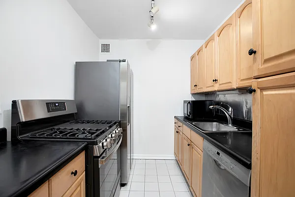 Sold by Douglas Elliman | media 13