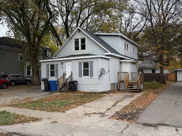 1225 11 1/2 St N, Fargo, ND