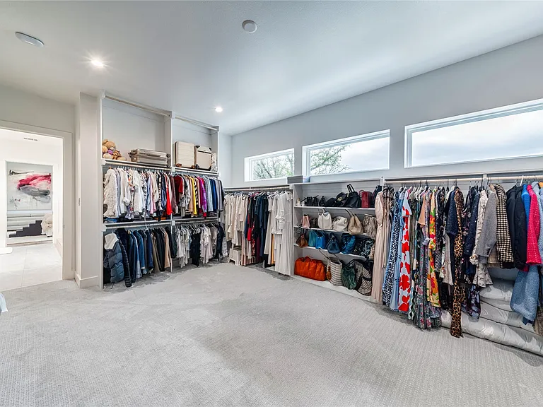 9753 Mixon Dr — Photo 23