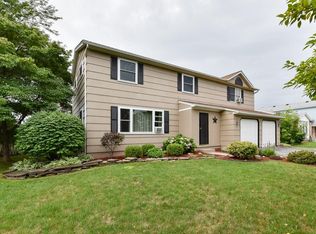 71 Little Tree Ln, Hilton, NY 14468