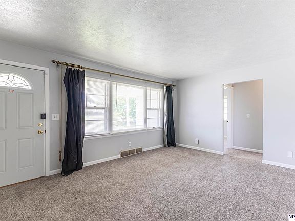 3rd image of 5226 Q St