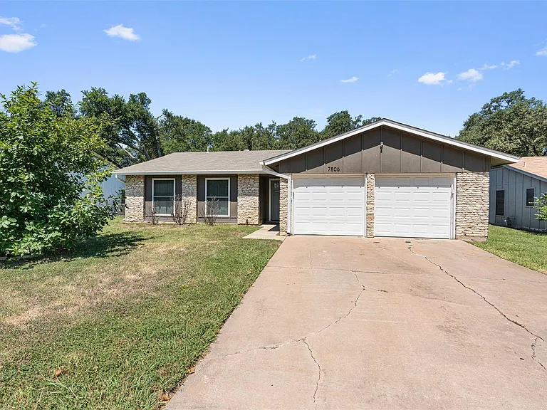 7806 Woodcroft Dr — Photo 1