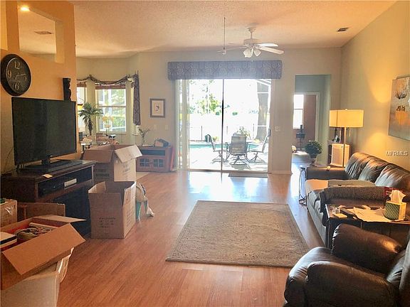 5th image of 871 Lakeworth Cir