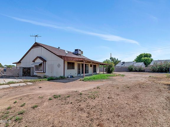 3rd image of 7109 W Sierra Vista Dr