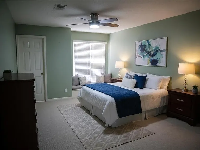 1103 Garden Ct — Photo 3