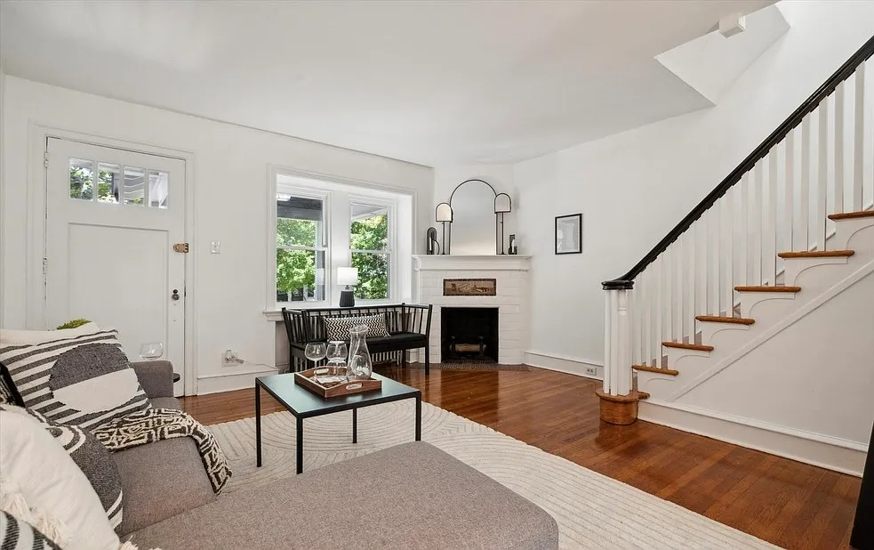3 bed, $2,000 — Photo 4