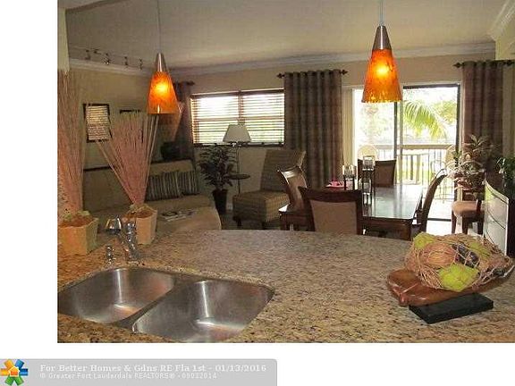 2nd image of 701 NW 19th St APT 309