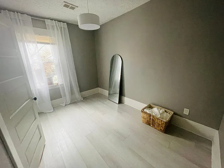 859 Jefferson Ave #3 — Photo 8