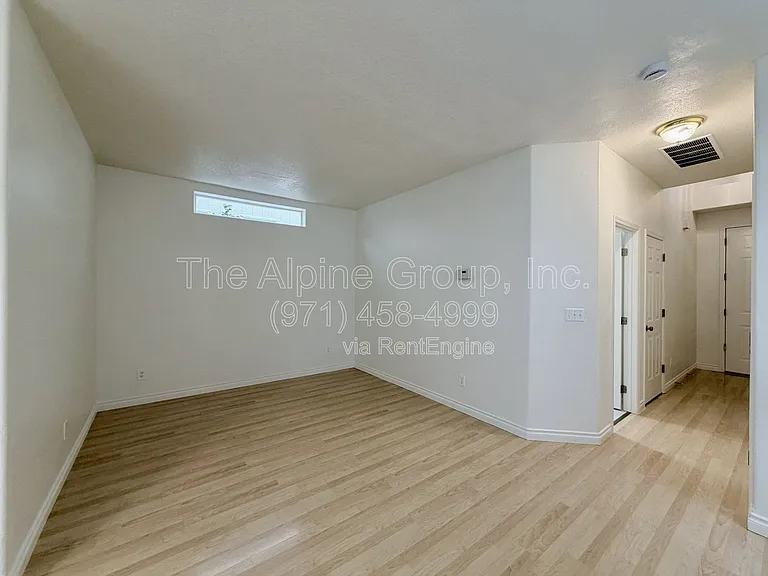 5817 NW 174th Ave — Photo 4