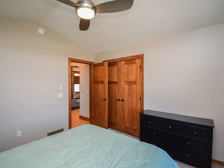 2204 S Silverthorne Ave — Photo 36