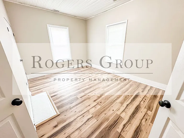 615 Vaughan St — Photo 5