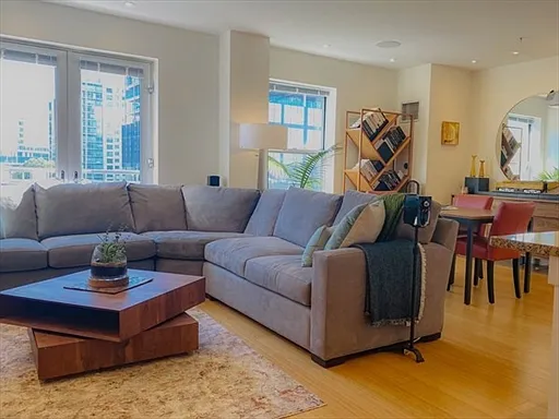 2 bed, 1084 sqft, $5,500 — Photo 4