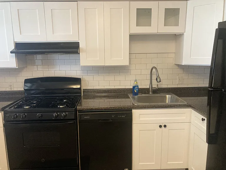 5318 Itaska St #1F — Photo 9