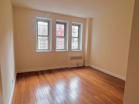 3rd image of 5 W 91st St APT 2D