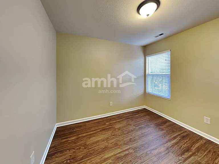 7033 Sunman Rd — Photo 11