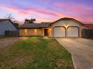 5822 Misty Gln, San Antonio, TX 78247