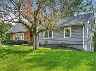 1 Hickory Ln, Auburn, MA 01501