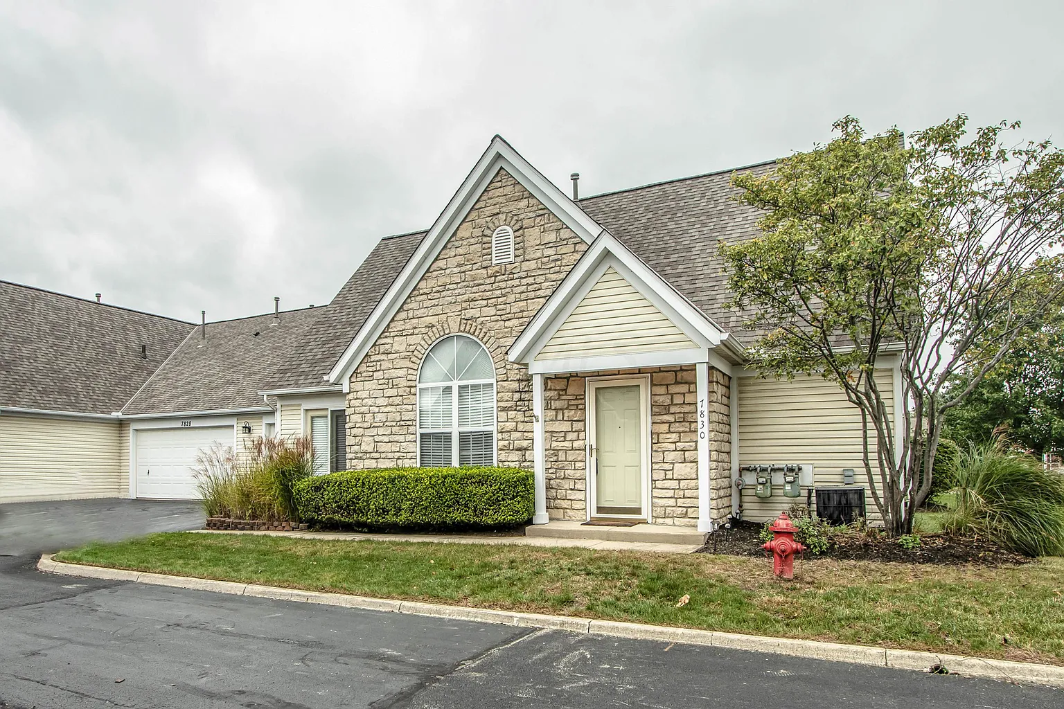 7830 S Meadowlark Ln photo 1