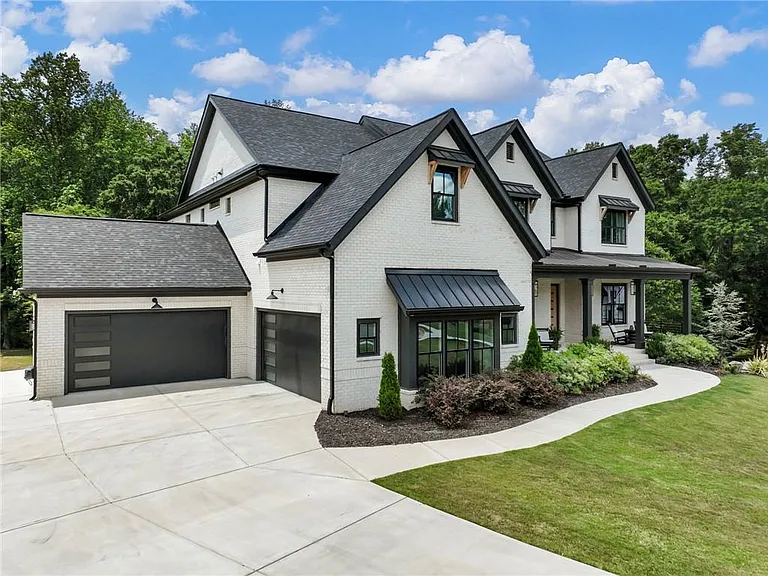566 Versailles Dr — Photo 73