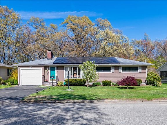 2nd image of 29 Sweetbriar Dr