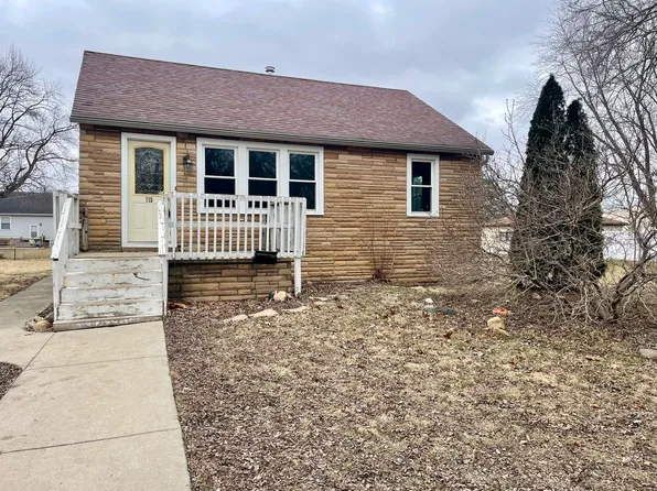 715 E Payson St, Pontiac, IL 61764