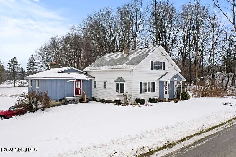 4th image of 195 Pine Woods Road